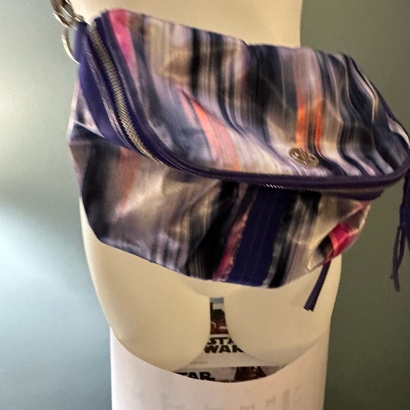 lululemon athletica Good Fortune Purple and Pink Women's Bag - Picture 4 of 12